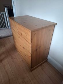 Chest of drawers