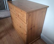Chest of drawers