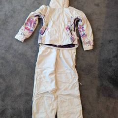Women's ski/snowboard gear size 10-12