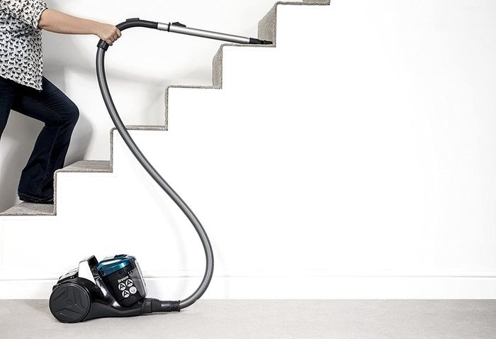 Hoover Breeze Bagless Two Litres Capacity AAA Cylinder Vacuum Cleaners Cyclonic HEPA Filter AAA Energy Efficiency Rated Lightweight  ALL New Stock Boxed Fully Guaranteed All Prices Include Vat Model  Broi