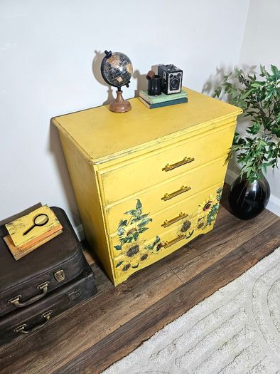 Chest of drawers