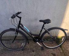 Ladies bike 28"wheels with mudguards