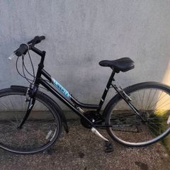 Ladies bike 28"wheels with mudguards