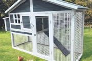 Large Chicken Coop  4-6 Bird