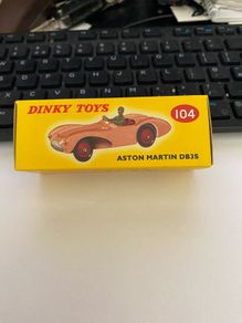 Dinky no.104 Aston Martin DB3S