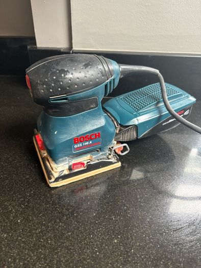 Bosch Professional GSS140A Orbital Sander