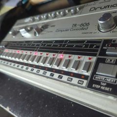 Roland TR-606 (MIDI mod) analog drum machine