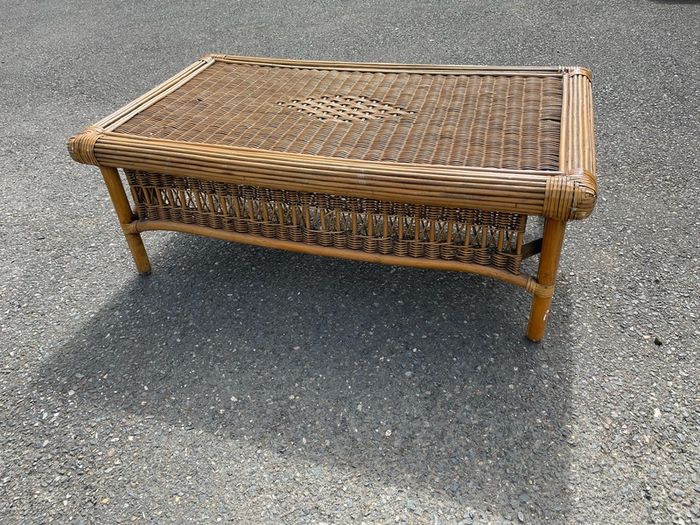 wicker coffee table