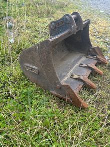 digging bucket