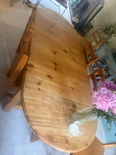 Table-extendable with 6 chairs