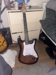 eletric Stratocaster with amp