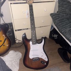 eletric Stratocaster with amp