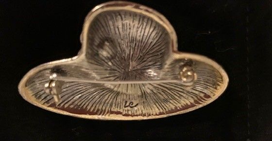 Vintage Signed Liz Claiborne Brooch
