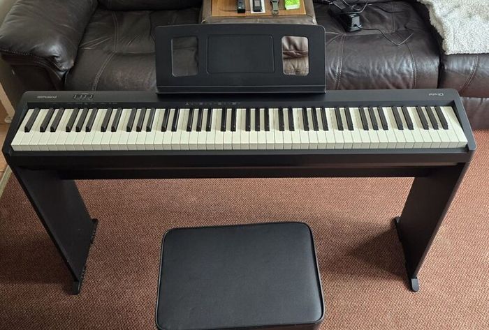 Piano Roland Fp-10