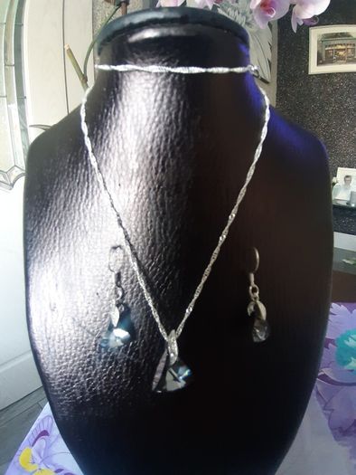 Swarovski Elements Pendant And Earrings
