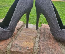 GUESS shoes