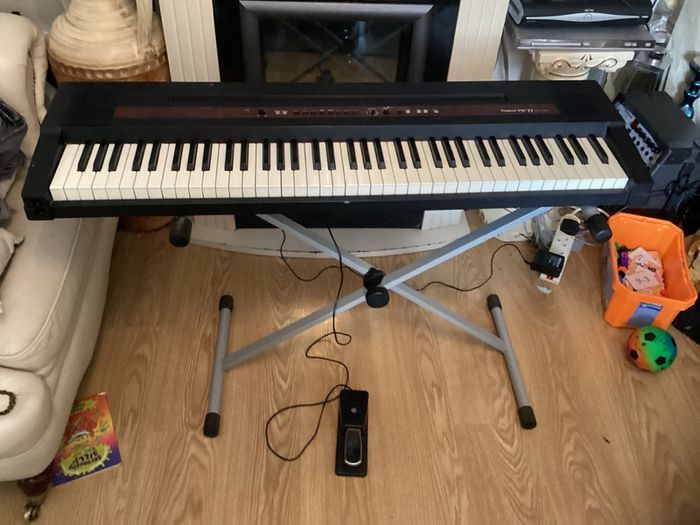 Roland Digital keyboard Piano (76 weight keys) in good condition