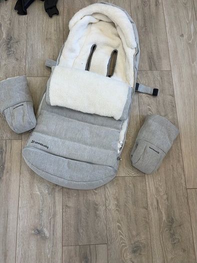 UPPAbaby Vista V2 Complete Travel System Bundle