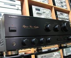 PIONEER REFERENCE SERIES A-676 Reference Stereo Integrated Amplifier Audiophile grade quality components MM+MC Phono stage