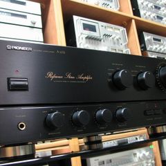 PIONEER REFERENCE SERIES A-676 Reference Stereo Integrated Amplifier Audiophile grade quality components MM+MC Phono stage