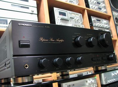 PIONEER REFERENCE SERIES A-676 Reference Stereo Integrated Amplifier Audiophile grade quality components MM+MC Phono stage