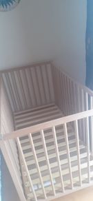 baby cot