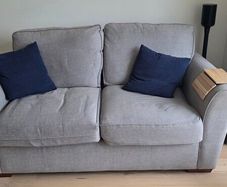 2 seater couch. In excellent condition. Purchased in Harvey Norman
