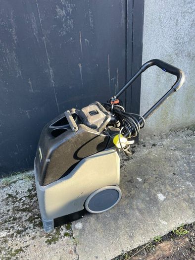 Carpet Cleaner Karcher BRC 30/15 C