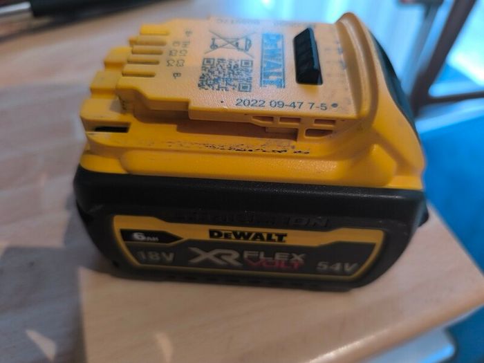 DeWalt flex 6Ah battery