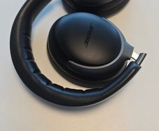 Bose Quietcomfort Ultra headphones