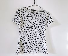 PrettyLittleThing Women's Dalmatian Black and White Tshirt
