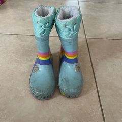 wellies