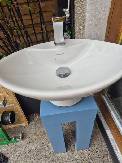 wash hand basin