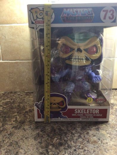 Large Funko pop no 73 - skeletor -special edition- glow in the dark - new and unopened