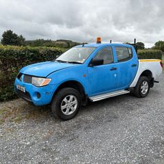Mitsubishi l200