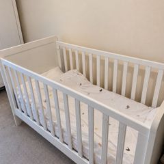 Hampden mamas & papas cot/ toddler bed