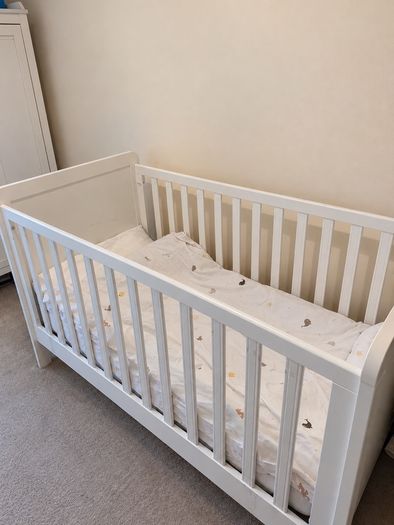 Hampden mamas & papas cot/ toddler bed