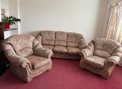 Three piece floral sofa suite