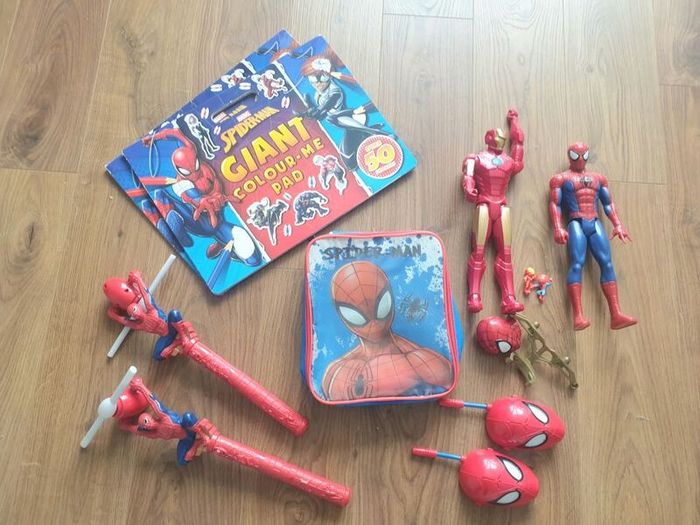 spiderman bundle- figures, walkie talkie, big lunch bag, lightning wands