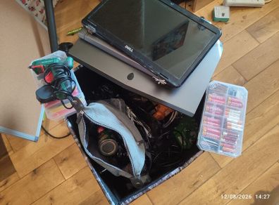 Laptop parts, tools, cables and other bits