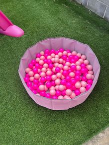 Pink ball pit & balls