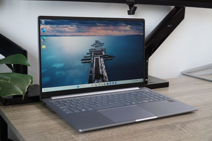 New Samsung Galaxy Book4 Edge 15.6" Copilot+ PC | Snapdragon X Plus | 16GB RAM | 256GB SSD