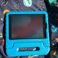 iPad Air 1st Gen 32GB with protective standing case