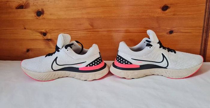 2022 nike react infinity flyknit 3 Size 7.5 eu 42 white/pink in excellent condition