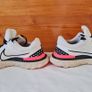 2022 nike react infinity flyknit 3 Size 7.5 eu 42 white/pink in excellent condition Image 5