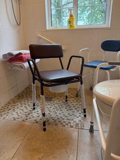 Commode, Shower Chair, Toilet Assist