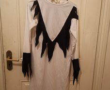 Scream fancy dress kids suit maybe 6 to 8years