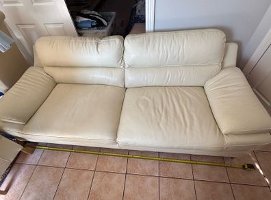 Italian Leather 3 Piece Suite  2 Seater Sofa + 2 Armchairs