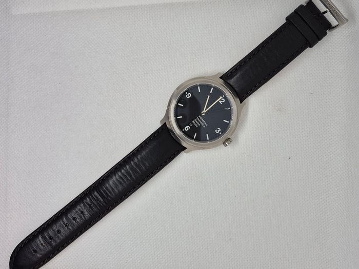 Mondaine Helvetica No.1 Bold 43mm Boxed Swiss Made & New Battery