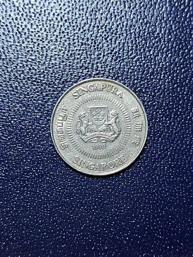 Singapore 10 cents coin